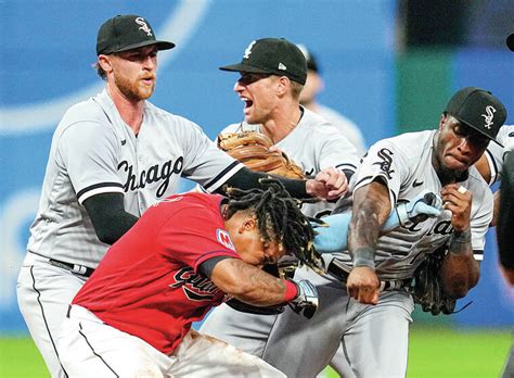 MLB suspends Chicago’s Tim Anderson 6 games, Cleveland’s José Ramírez 3 games for fist fight during game